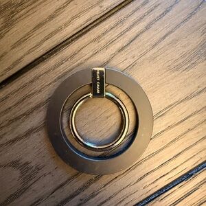 Velvet Caviar Black MagSafe Grip